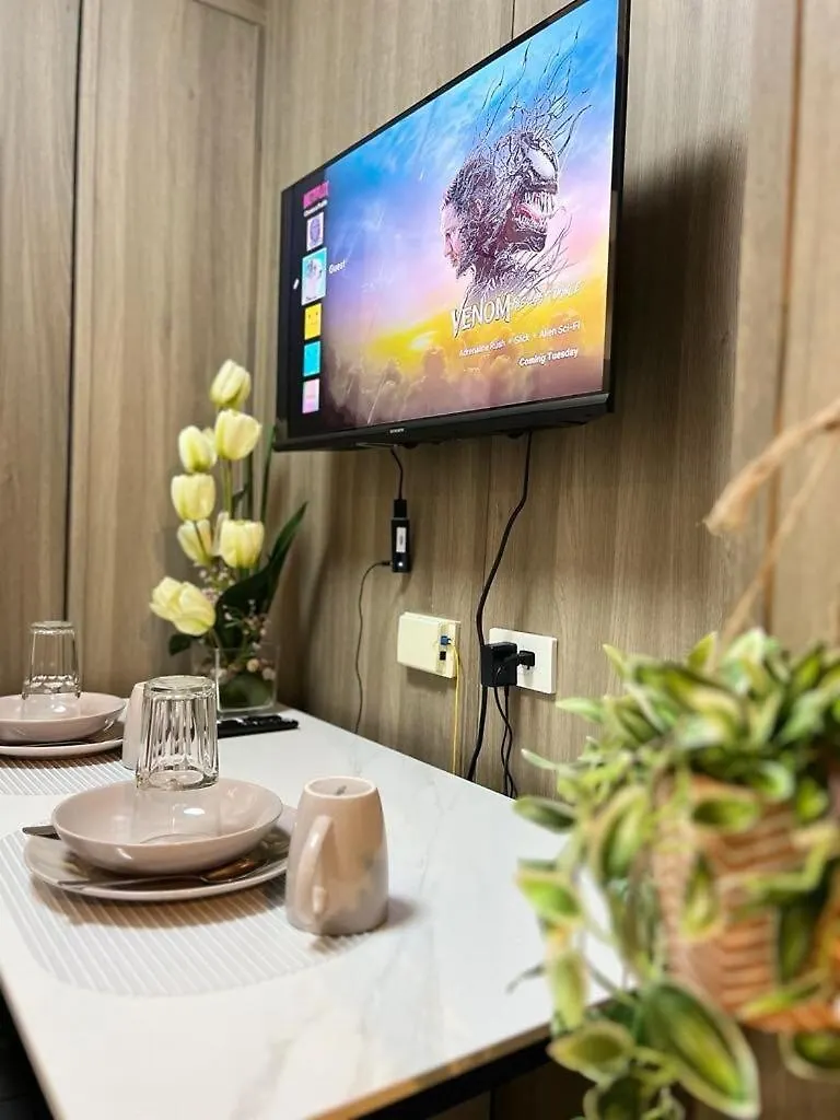 Apartment 2Br Solana Suite 4 At Coast Residences Manila Philippines