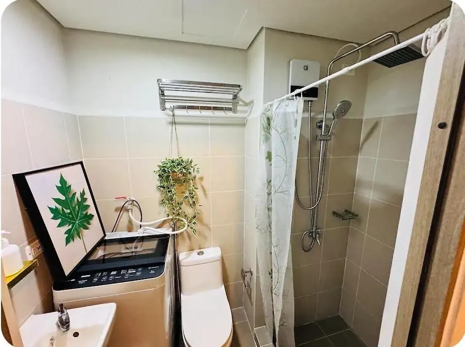 Apartment 2Br Solana Suite 4 At Coast Residences Manila