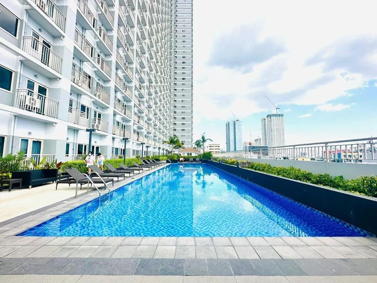 Apartment 2Br Solana Suite 4 At Coast Residences Manila