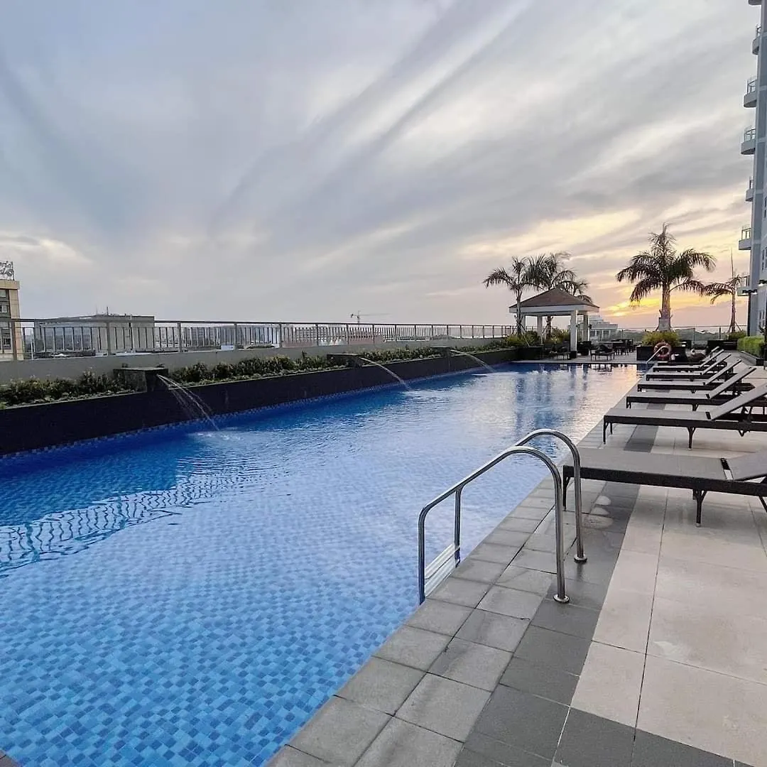 Apartment 2Br Solana Suite 4 At Coast Residences Manila
